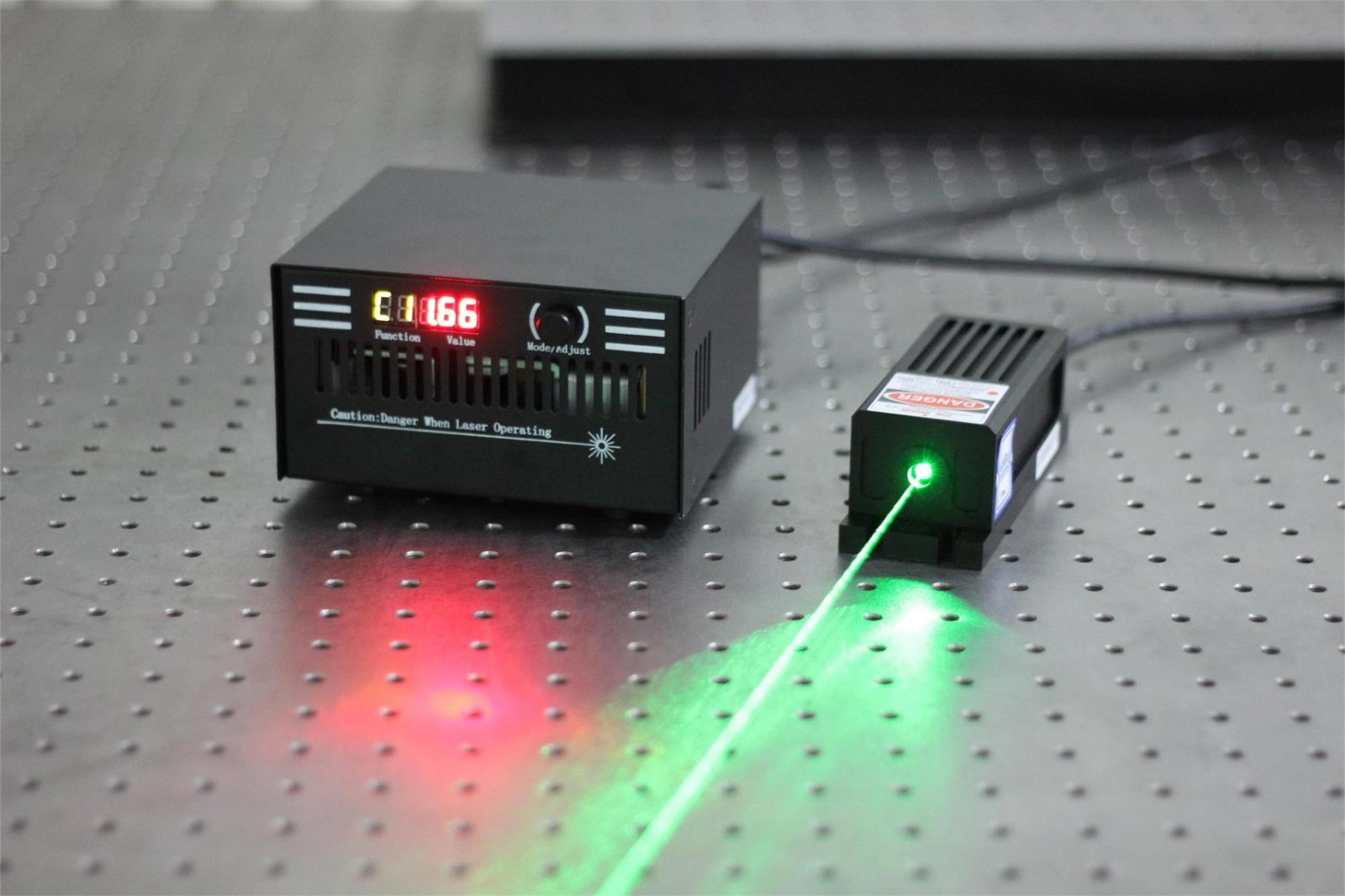 激光發(fā)散角測(cè)試，中為檢驗(yàn)激光設(shè)備檢測(cè)認(rèn)證機(jī)構(gòu)