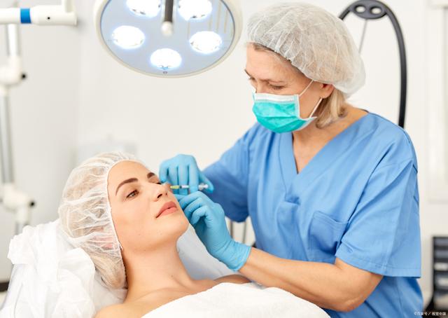 GB 4706.85紫外線和紅外線輻射皮膚器具的特殊