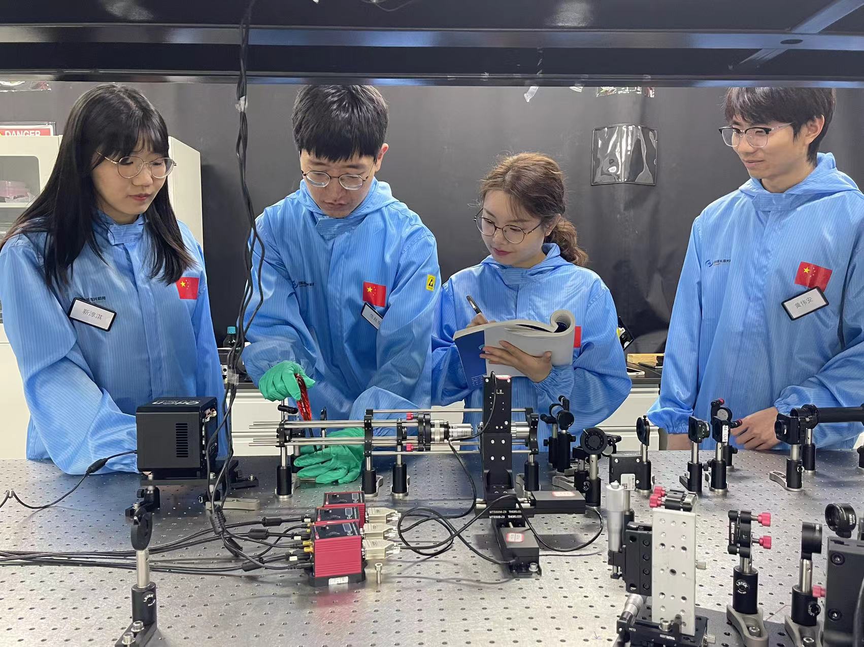 中國(guó)科研團(tuán)隊(duì)突破高維光場(chǎng)探測(cè)瓶頸，成果榮登《自然》雜