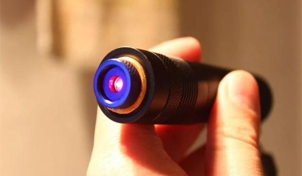 國家強制性標(biāo)準(zhǔn)：消費類激光指示器產(chǎn)品安全標(biāo)準(zhǔn)出臺在即(圖1)