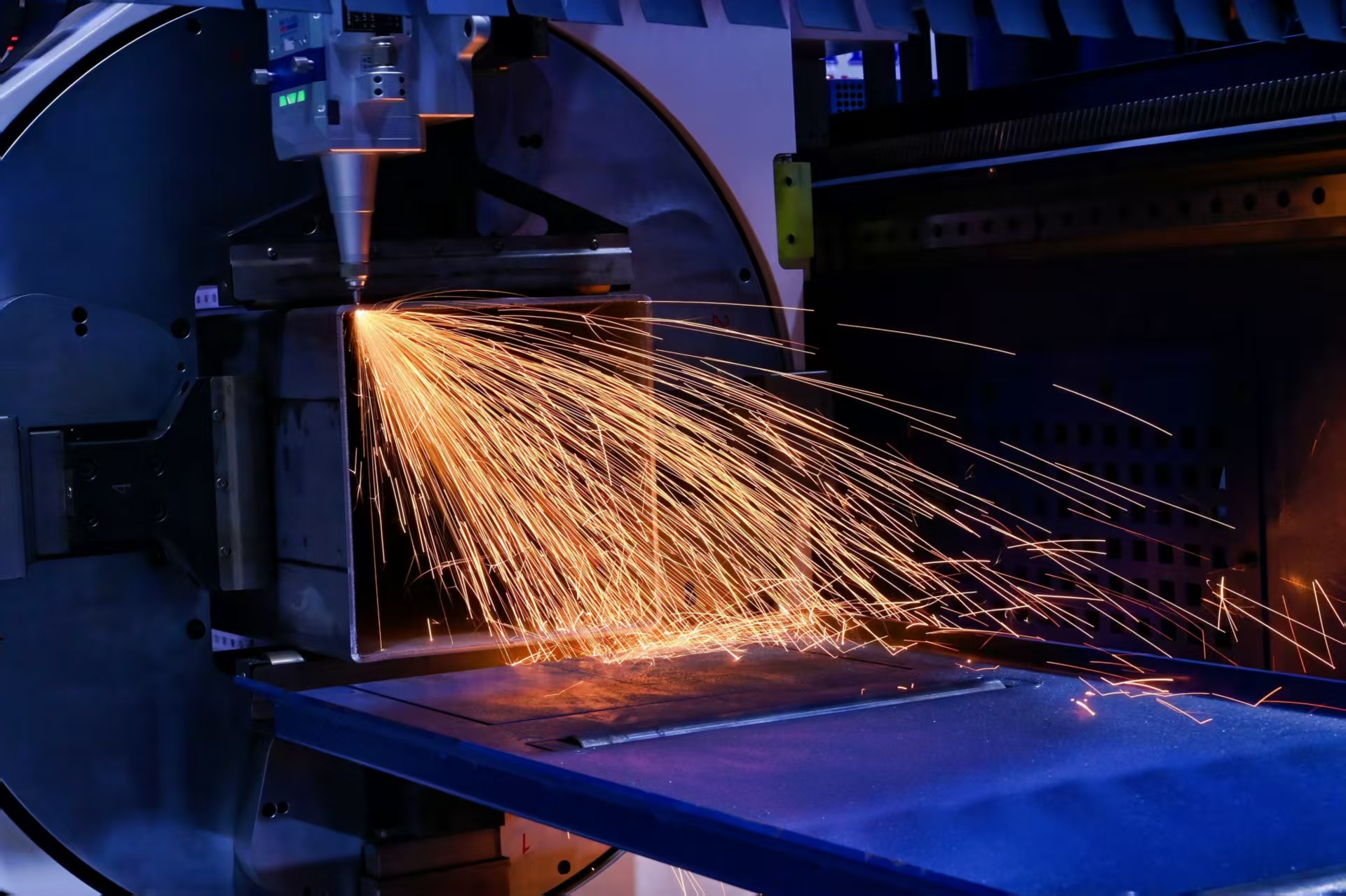 激光切割機功率與板厚對照表及行業(yè)發(fā)展趨勢分析(圖1)