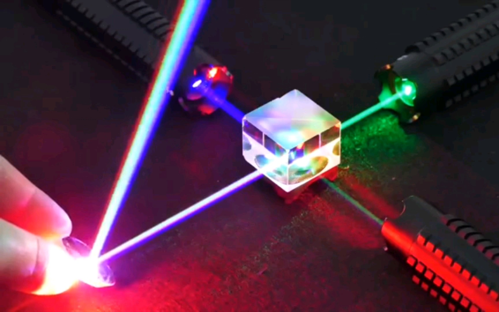 激光輸出光功率檢測方法和流程(圖1)